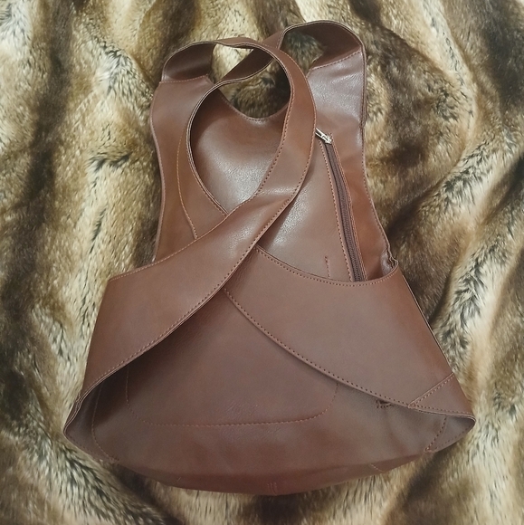 Rugged Vintage Leather Backpack - Oil-WaxedPU, Waterproof Daypack Unisex - Picture 4 of 8